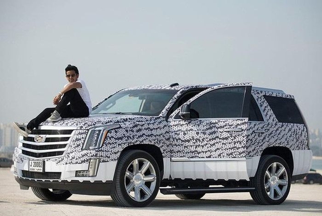 Bộ sưu tập xe khủng của rich kid giàu nhất Dubai: Đã toàn Rolls-Royce lại còn dán decal đắt khét của Supreme, LV - Ảnh 8.