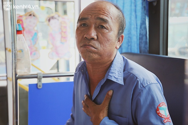 Tài xế, tiếp viên không tiền lấy xe buýt làm nhà suốt mùa dịch: 4 tháng qua chú không có việc gì, chú chỉ ngồi đợi thôi - Ảnh 9. Tài xế, tiếp viên không tiền lấy xe buýt làm nhà suốt mùa dịch: 4 tháng qua chú không có việc gì, chú chỉ ngồi đợi thôi - Ảnh 9.