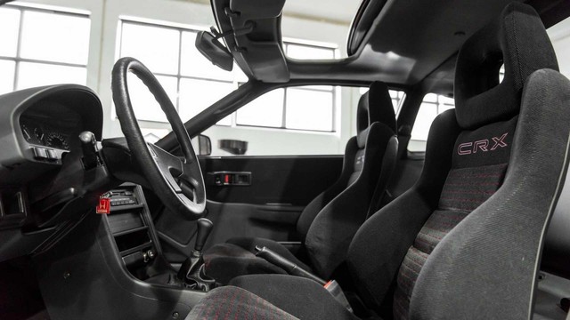 Honda CR-X 31 năm tuổi được rao bán giá ngang xe sang với ODO gây bất ngờ - Ảnh 4.
