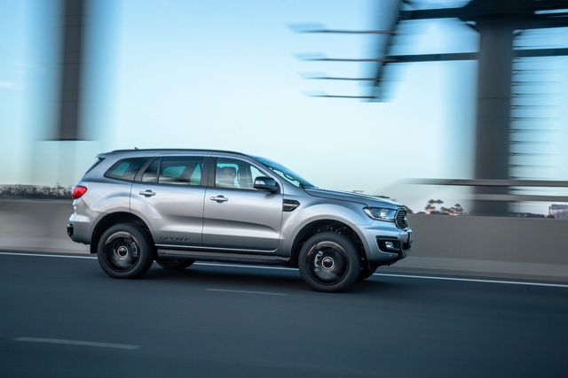 Ford Everest - SUV 7 chỗ cho khách Việt thích chất Mỹ - Ảnh 4.