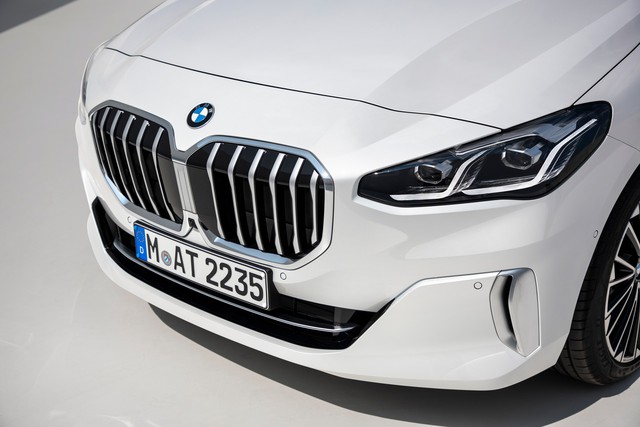 Ra mắt BMW 2-Series Active Tourer 2022 - MPV hạng sang từng thất thế ở Việt Nam - Ảnh 3.