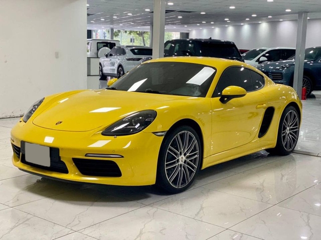 Sau 3 năm, Porsche 718 Cayman chạy lướt được rao bán ngang giá Mercedes-Benz S-Class - Ảnh 1.