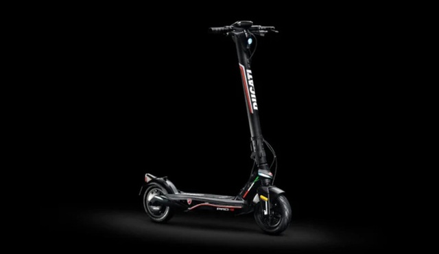 Ducati ra mắt scooter điện Ducati Pro-III: Tốc độ tối đa 25km/h, đi tối đa 50km, giá 924 USD - Ảnh 4.
