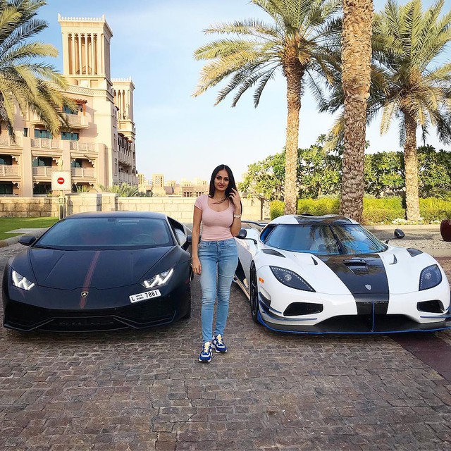 Supercar Blondie và những nữ vlogger siêu xe nổi tiếng thế giới: Người kiếm 17 triệu USD trong 3 năm, người làm chỉ vì đam mê - Ảnh 4.