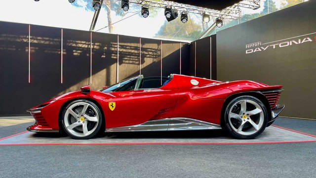 5 siêu phẩm Ferrari mới rục rịch ra mắt: Thiết kế tân cổ giao duyên, chỉ sản xuất giới hạn - Ảnh 3.