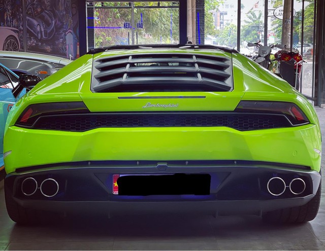 Đại gia bí ẩn tại Sài Gòn mua Lamborghini Huracan LP610-4 giá chục tỷ tặng tài xế riêng - Ảnh 4.