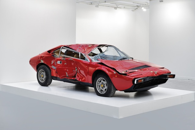 Có ai đủ điên bỏ ra 20.000 USD để mua một chiếc Ferrari sắt vụn đúng nghĩa: Không động cơ, thân nát bươm, nội thất nhếch nhác - Ảnh 4.