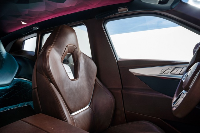 Giám đốc BMW bật mí thiết kế lạ của BMW XM - Siêu SUV tham vọng cạnh tranh Lamborghini Urus - Ảnh 3.