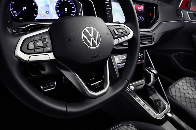 Volkswagen Taigo - Coupe SUV to ngang Honda HR-V chốt giá quy đổi 680 triệu đồng, dùng chung nền tảng T-Cross sắp về Việt Nam - Ảnh 4.
