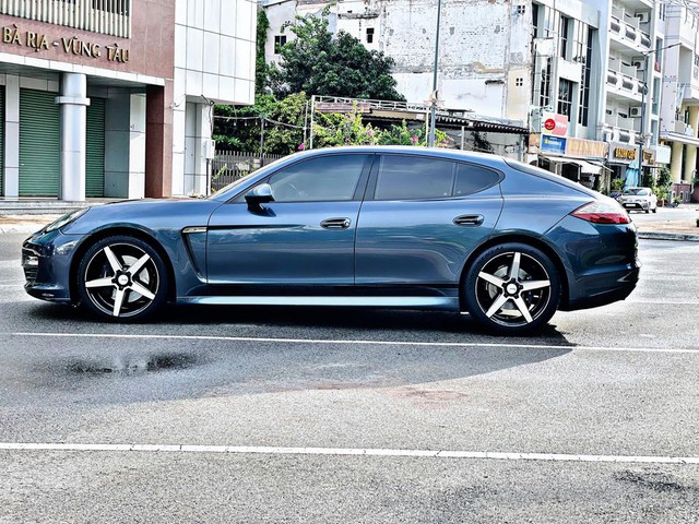 Mua Porsche Panamera với giá ‘chỉ’ 1,5 tỷ nhưng bạn sẽ còn bất ngờ hơn khi nhìn thấy ODO xe sau 1 thập kỷ - Ảnh 2.