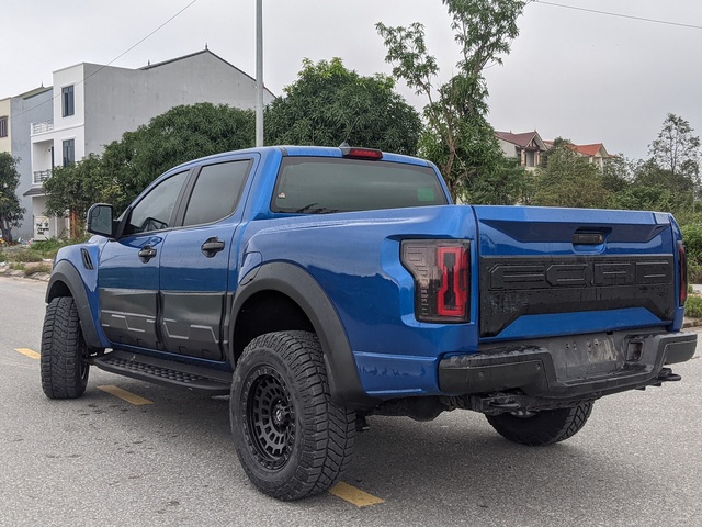 Dân chơi Nghệ An chi gần 300 triệu đồng độ Ford Ranger Raptor giống hệt F-150 Raptor - Ảnh 5. Dân chơi Nghệ An chi gần 300 triệu đồng độ Ford Ranger Raptor giống hệt F-150 Raptor - Ảnh 5.