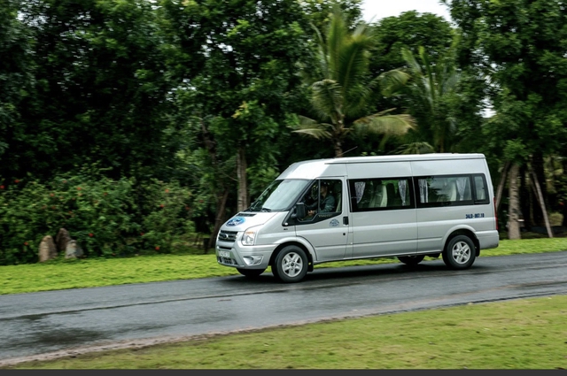 Bí xe để độ, Tống Đông Khuê dự định ‘thay mới luôn chiếc Ford Transit của công ty, hứa hẹn có thể chạy off-road - Ảnh 3. Bí xe để độ, Tống Đông Khuê dự định ‘thay mới luôn chiếc Ford Transit của công ty, hứa hẹn có thể chạy off-road - Ảnh 3.