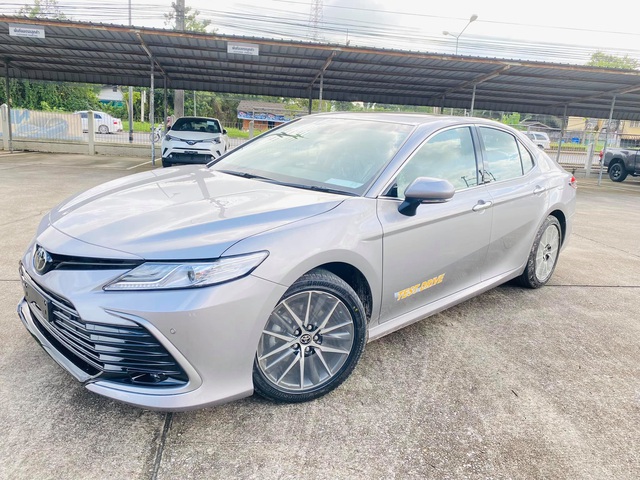 Lộ thông số Toyota Camry 2022 sắp bán tại Việt Nam: Bản 2.0 thêm nhiều trang bị hot, về đại lý trước Tết, đấu VinFast Lux A2.0 và Kia K5 - Ảnh 2.