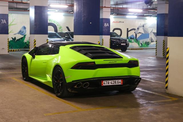 Lamborghini Huracan từng của rich kid 23 tuổi Đắk Lắk xuất hiện tại TP.HCM với một chi tiết khác lạ - Ảnh 5.