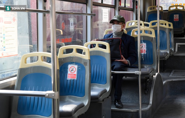 Bất ngờ về xe buýt nhanh Hà Nội: Xe 90 chỗ, có lúc chỉ phục vụ một khách - Ảnh 3.