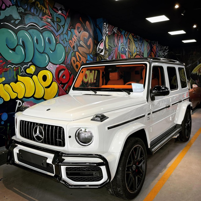 Đại gia Cần Thơ tậu Mercedes-AMG G 63 nội thất Hermes tặng vợ: Trong garage còn có chiếc Lamborghini Huracan độc nhất Việt Nam - Ảnh 3.