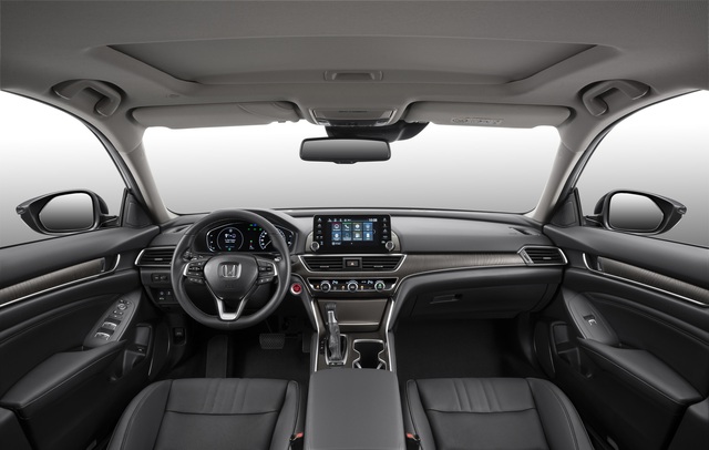 Honda Accord 2022 giá từ 1,319 tỷ đồng tại Việt Nam: Thêm 5 tính năng mới, chạy đua công nghệ với Toyota Camry - Ảnh 4.