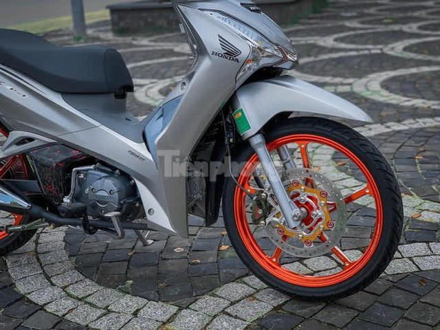 Những chiếc xe độ ấn tượng của biker Việt năm 2021 - Ảnh 2.