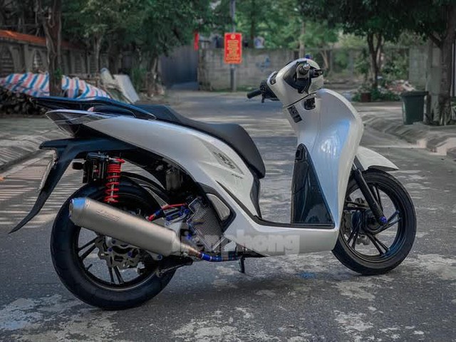 Những chiếc xe độ ấn tượng của biker Việt năm 2021 - Ảnh 4.
