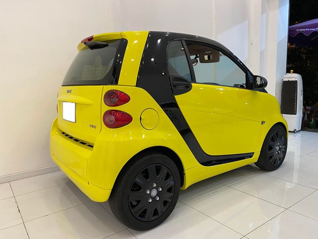 Mang vóc dáng nhỏ nhắn hơn Kia Morning nhưng bé hạt tiêu Smart ForTwo 9 năm tuổi vẫn có giá hơn nửa tỷ đồng - Ảnh 2.