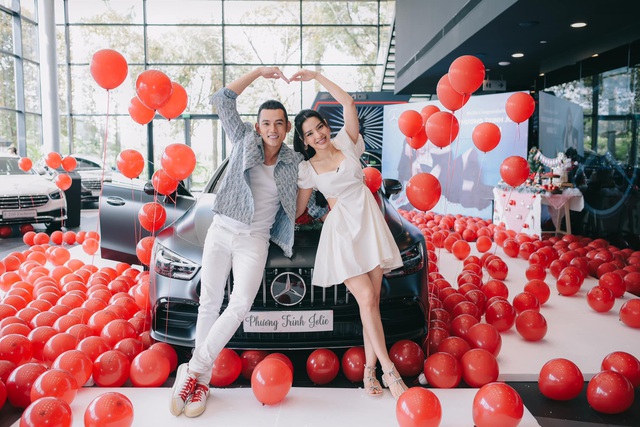 Chồng sắp cưới tặng Phương Trinh Jolie chiếc Mercedes-AMG GT 53 hàng siêu hiếm giá hơn 6 tỷ đồng nhân dịp Noel - Ảnh 1.