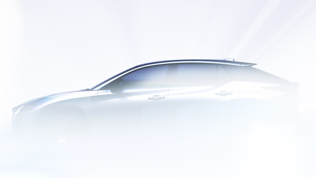 Nhá hàng Lexus RZ hoàn toàn mới: Thiết kế kiểu coupe, chỉ chạy điện, đấu Tesla Model Y - Ảnh 1.