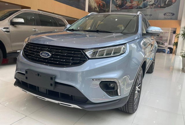 Sales lại chào bán Ford Territory tại Việt Nam: Giá 870 triệu đồng, giao xe giữa năm sau, đối thủ Hyundai Tucson và Mazda CX-5 - Ảnh 1.