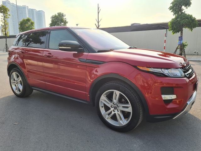 Qua thời đỉnh cao, Range Rover Evoque xuống giá, dễ mua như Hyundai Tucson - Ảnh 7.