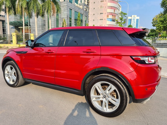 Qua thời đỉnh cao, Range Rover Evoque xuống giá, dễ mua như Hyundai Tucson - Ảnh 3.