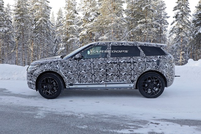 Range Rover Evoque phiên bản kéo dài lộ diện, được kỳ vọng sẽ có 7 chỗ cạnh tranh Mercedes-Benz GLB - Ảnh 2.