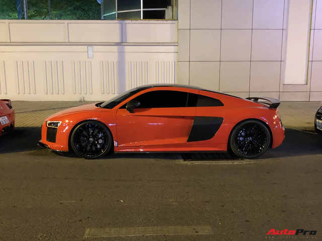 CEO Tống Đông Khuê mua Audi R8 V10 Plus từng của cặp đôi Ông Cao Thắng và Đông Nhi - Ảnh 3. CEO Tống Đông Khuê mua Audi R8 V10 Plus từng của cặp đôi Ông Cao Thắng và Đông Nhi - Ảnh 3.