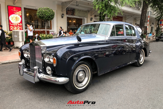 Đại gia lan đột biến hội ngộ siêu xe ngày cuối năm, Rolls-Royce cổ của tỷ phú USD gây chú ý - Ảnh 7. Đại gia lan đột biến hội ngộ siêu xe ngày cuối năm, Rolls-Royce cổ của tỷ phú USD gây chú ý - Ảnh 7.