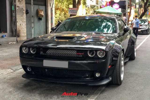Loạt siêu xe xuống phố Sài Gòn ngày đầu năm Tân Sửu: McLaren chiếm đa số, có một chiếc từng của Minh nhựa - Ảnh 1. Loạt siêu xe xuống phố Sài Gòn ngày đầu năm Tân Sửu: McLaren chiếm đa số, có một chiếc từng của Minh nhựa - Ảnh 1.