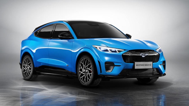 Đại lý hét giá Mustang SUV cao gấp rưỡi con số khởi điểm hãng đề ra, khách hàng Ford than trời