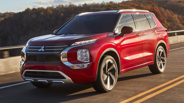 Ra mắt Mitsubishi Outlander 2021: Giá quy đổi từ 597 triệu đồng, dễ thành bom tấn trước Honda CR-V và Mazda CX-5 khi về Việt Nam