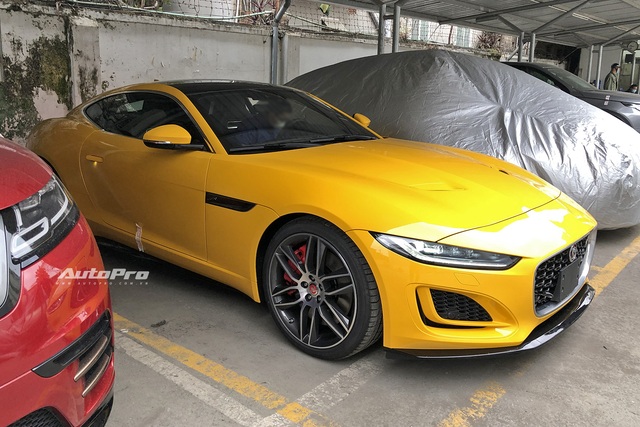 Jaguar F-Type 2021 đầu tiên về Việt Nam: Xe chơi giá chục tỷ, mạnh ngang siêu xe - Ảnh 1.