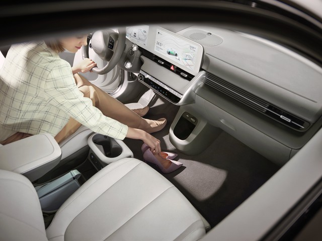 Hyundai Ioniq 5 chính thức chào sân: Kết hợp ngoại thất khoa học viễn tưởng cổ điển với công nghệ hiện đại - Ảnh 9.