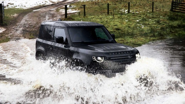 Ra mắt Land Rover Defender V8 - Mạnh nhất lịch sử - Ảnh 1.