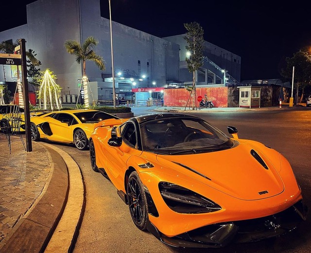 Hé lộ dàn xe khủng của nữ đại gia 9x ngành cà phê: Ngoài McLaren 765LT độc nhất còn Ferrari F8 Spider đầu tiên và nhiều siêu phẩm khác - Ảnh 1.