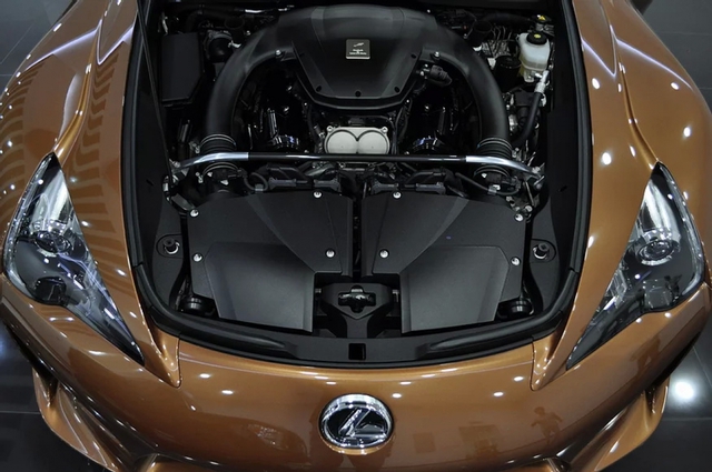 Sau 9 năm, Lexus LFA được rao bán với giá 15,6 tỷ đồng  - Ảnh 5.