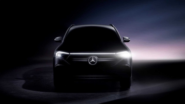 Daimler đổi tên thành Mercedes-Benz, tập trung phát triển xe sang, lấn lướt trước BMW, Audi