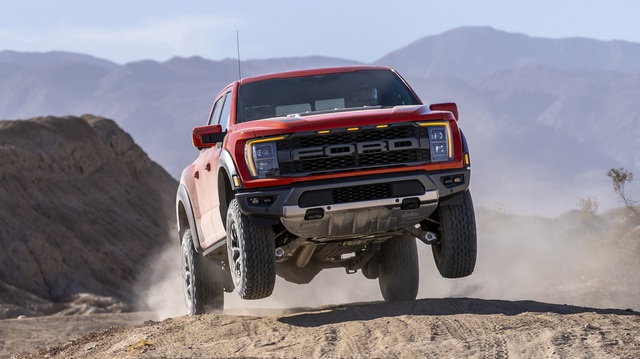 Ra mắt 'khủng long' Ford F-150 Raptor 2021: Ông trùm bán tải với hàng loạt công nghệ khủng