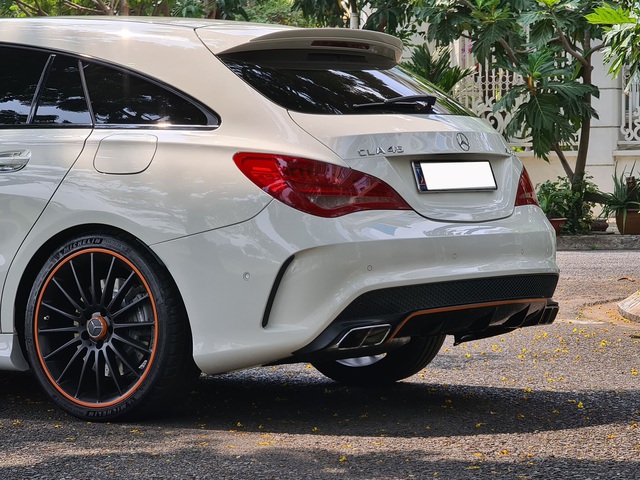 Mercedes-Benz CLA 45 AMG Shooting Brake độc nhất Việt Nam rao bán: Rẻ như Honda Accord, chỉ chạy 8.000km/năm - Ảnh 3.