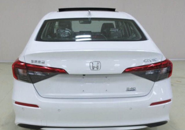 Honda Civic thế hệ mới lần đầu lộ ảnh thực tế: Đẹp như concept, chuẩn mini Accord - Ảnh 1.