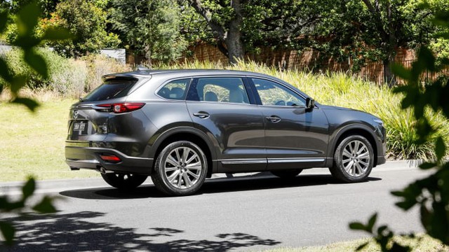 Hàng chính hãng bị khai tử, Mazda CX-9 nhập tư chào hàng khách Việt với giá 4 tỷ đồng ngang ngửa Volvo XC90 - Ảnh 3.