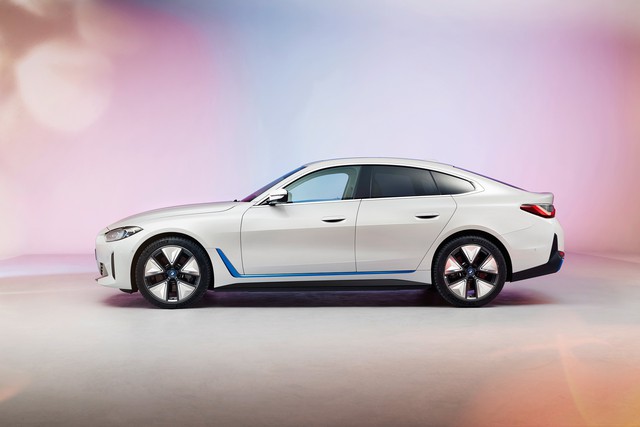 Công bố BMW i4 - sedan thuần điện đầu tiên của BMW, kế nhiệm i8 đã hết thời - Ảnh 3.