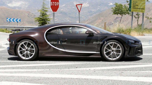 Chiếc Bugatti Chiron bí ẩn xuất hiện trên đường thử, liệu có phải bản facelift mà nhiều người mong chờ - Ảnh 2.