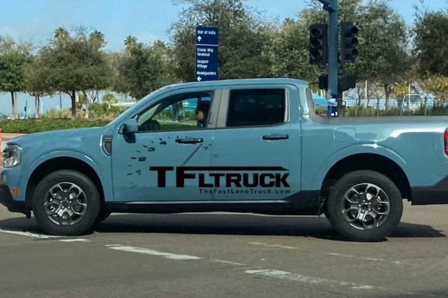 Chiếc Ford Maverick trong teaser có cùng màu ngoại thất với xe quay quảng cáo được TFL Truck bắt gặp hồi đầu năm.