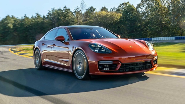 Porsche úp mở về tương lai Panamera, thừa nhận chưa thể vì Taycan mà bỏ xe động cơ đốt trong
