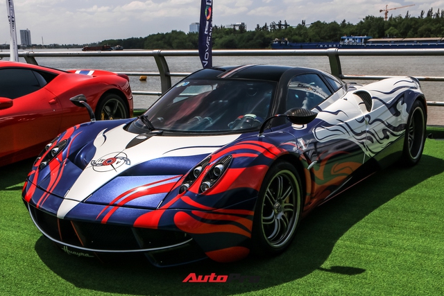 Minh nhựa cầm lái Pagani Huayra hội ngộ cùng dàn xế khủng trăm tỷ, tiết lộ thời gian khởi động hành trình siêu xe 2021 - Ảnh 3.